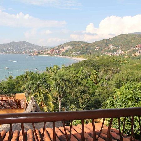 Hotel Casa Don Francisco Ixtapa  Exterior photo
