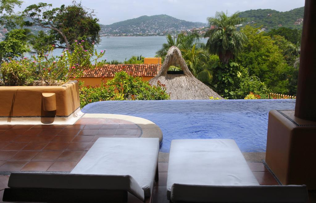 Hotel Casa Don Francisco Ixtapa  Exterior photo