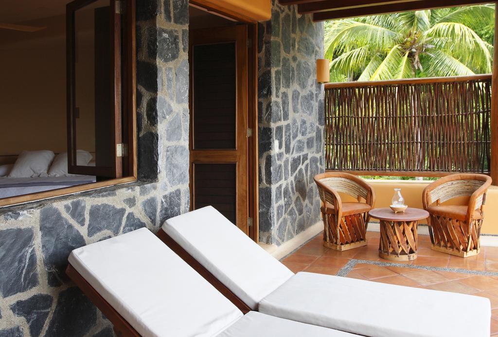 Hotel Casa Don Francisco Ixtapa  Exterior photo