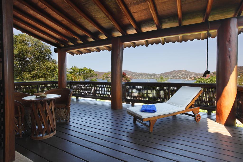 Hotel Casa Don Francisco Ixtapa  Exterior photo