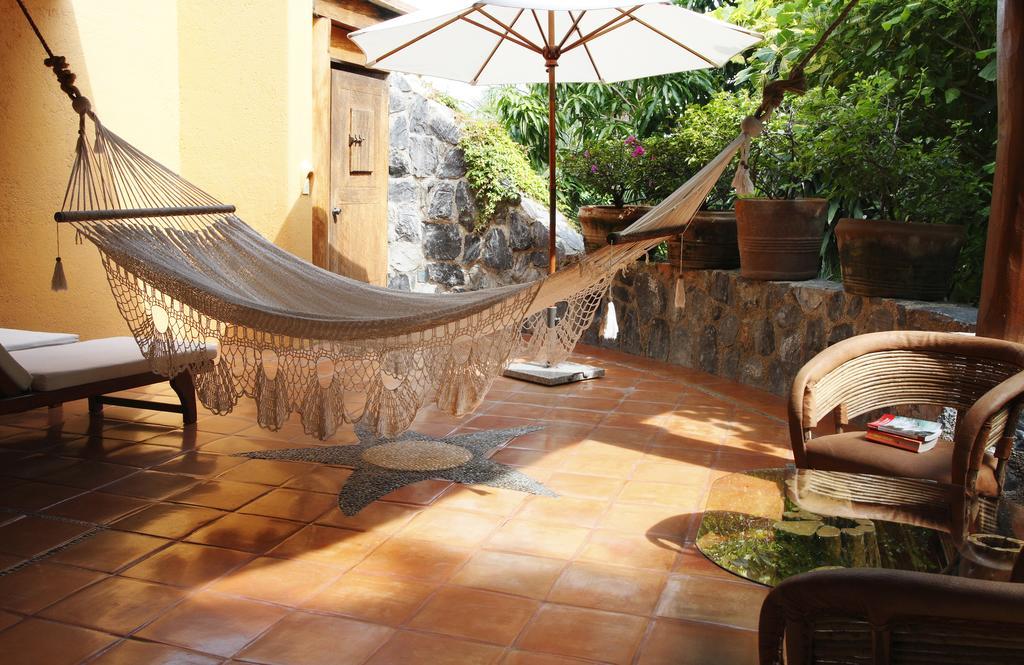 Hotel Casa Don Francisco Ixtapa  Exterior photo