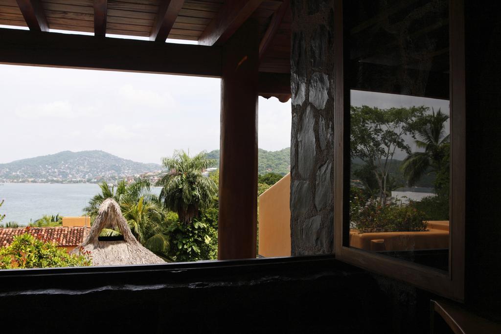 Hotel Casa Don Francisco Ixtapa  Exterior photo