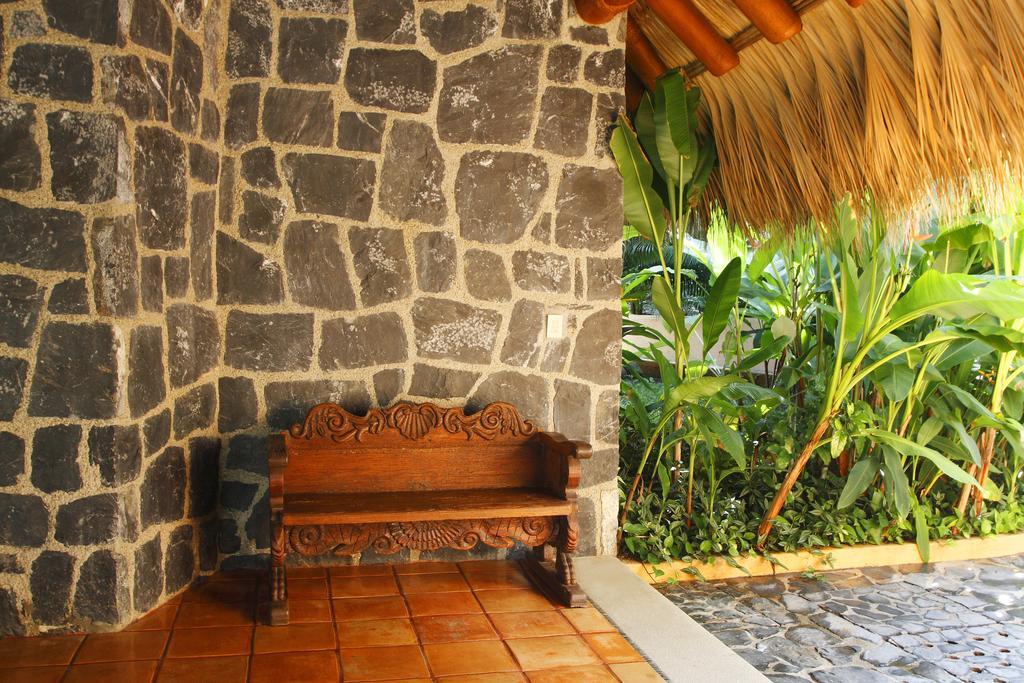 Hotel Casa Don Francisco Ixtapa  Exterior photo