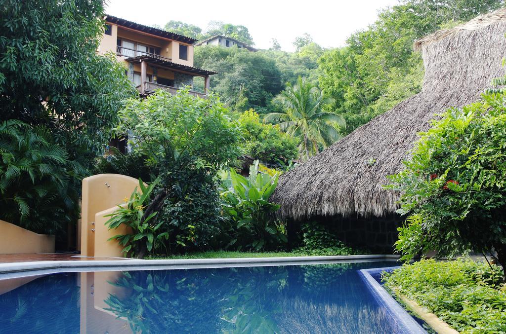 Hotel Casa Don Francisco Ixtapa  Exterior photo