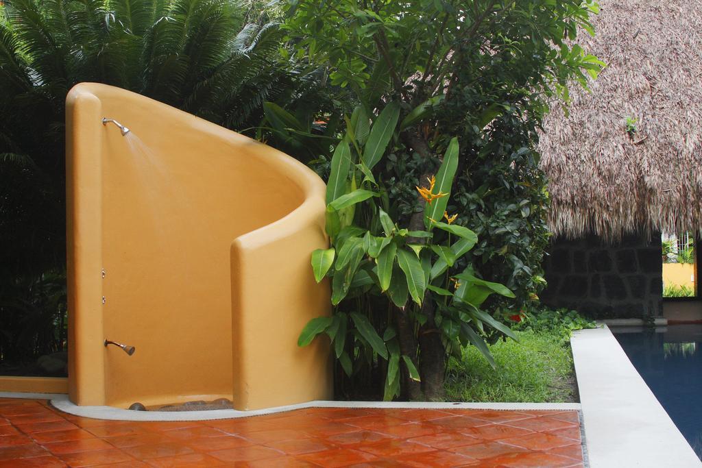 Hotel Casa Don Francisco Ixtapa  Exterior photo