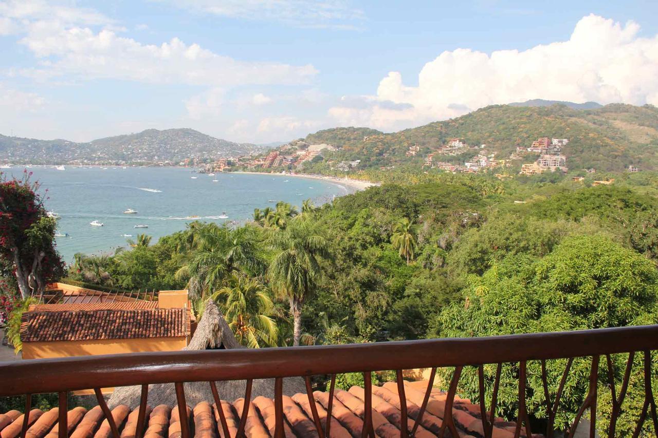 Hotel Casa Don Francisco Ixtapa  Exterior photo